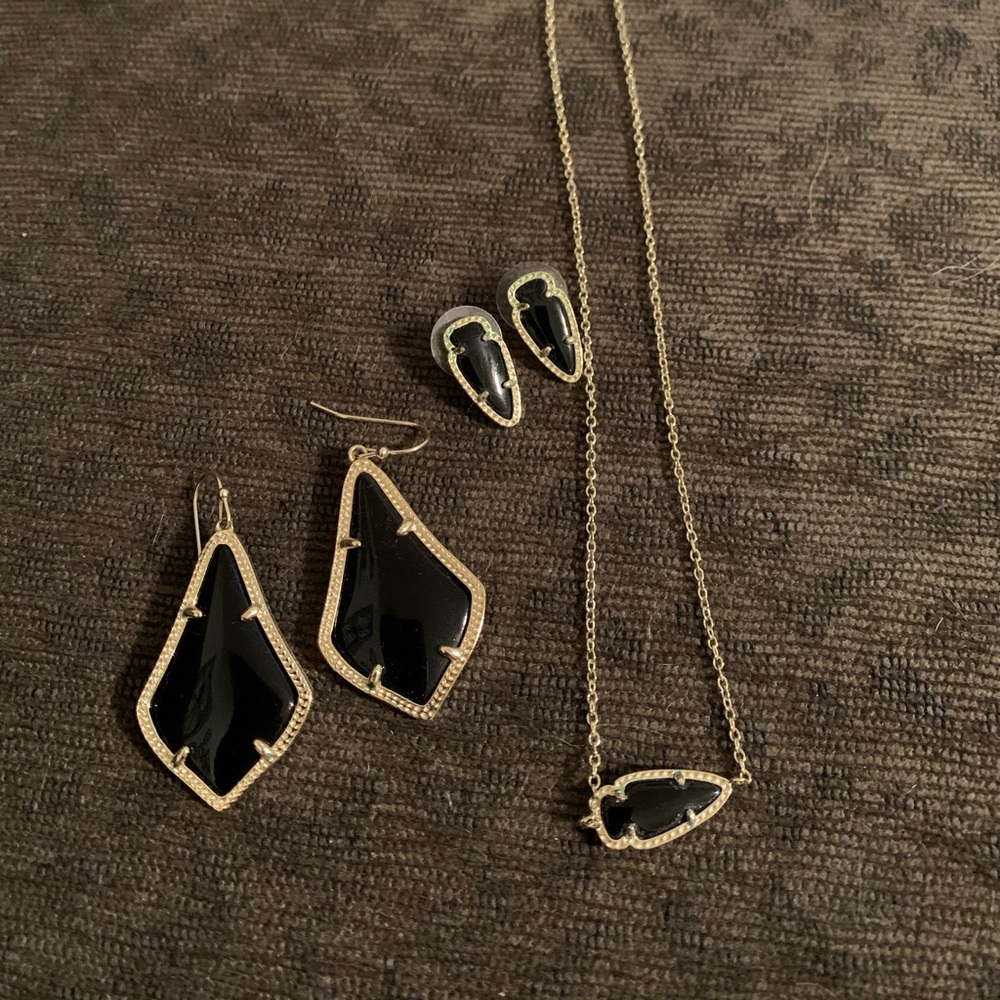 Kendra Scott set